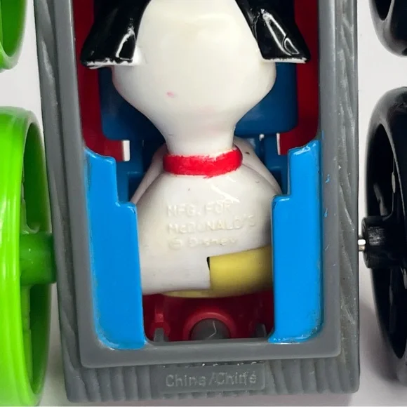 Vintage 1998 McDonald's Disney 101 Dalmatians Flip Car Cruella De Vil Puppy Dog - Picture 8 of 11